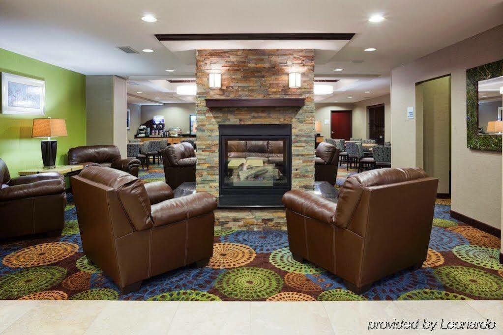 Holiday Inn Express & Suites Fort Dodge By Ihg Exterior foto